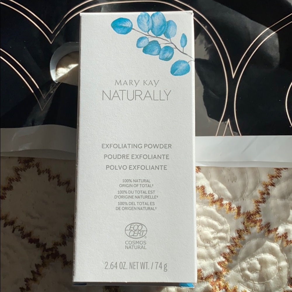 Mary Kay Naturally exfoliating powder